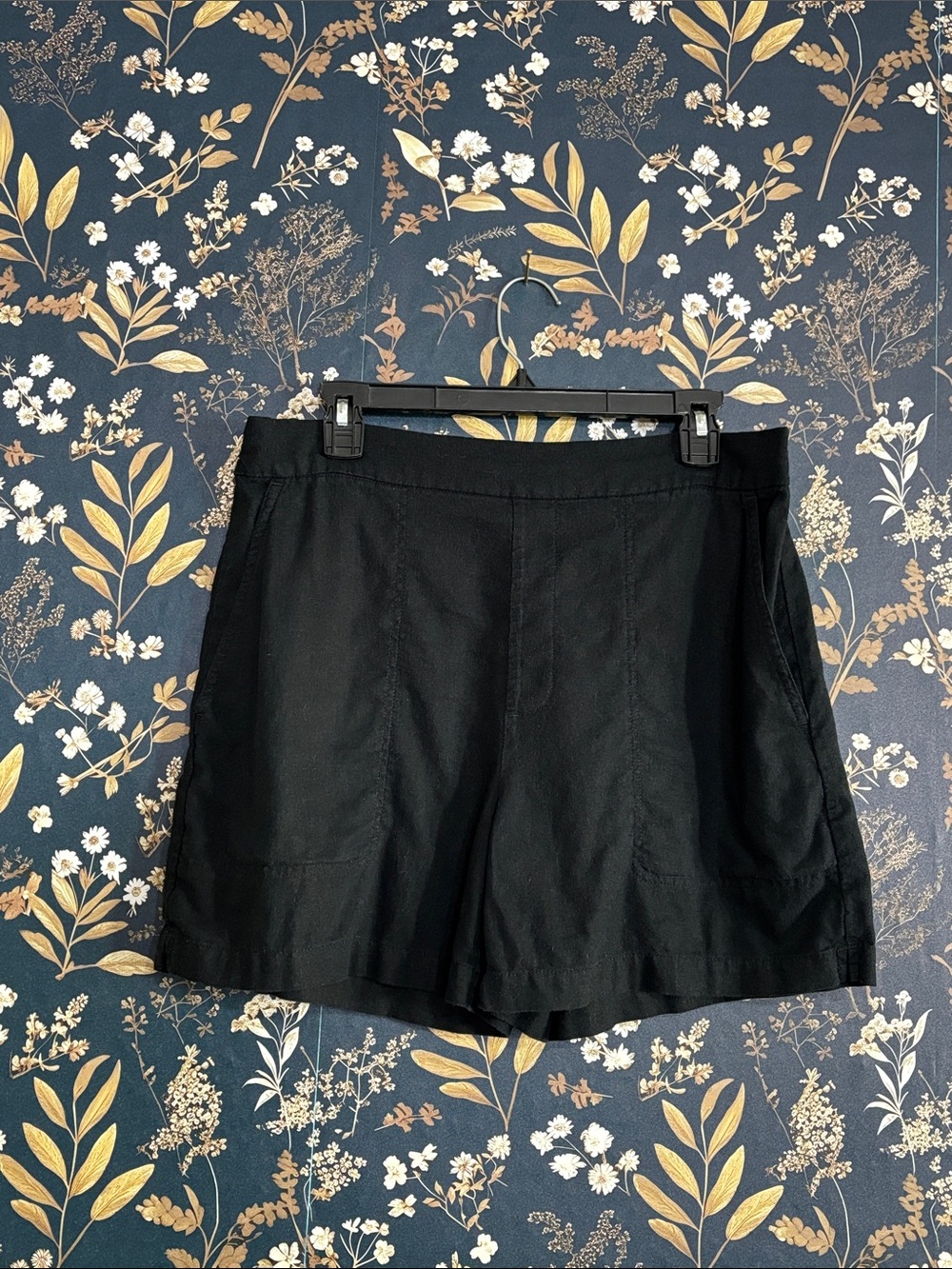 Banana Republic Black Women's Linen Blend Shorts Size L